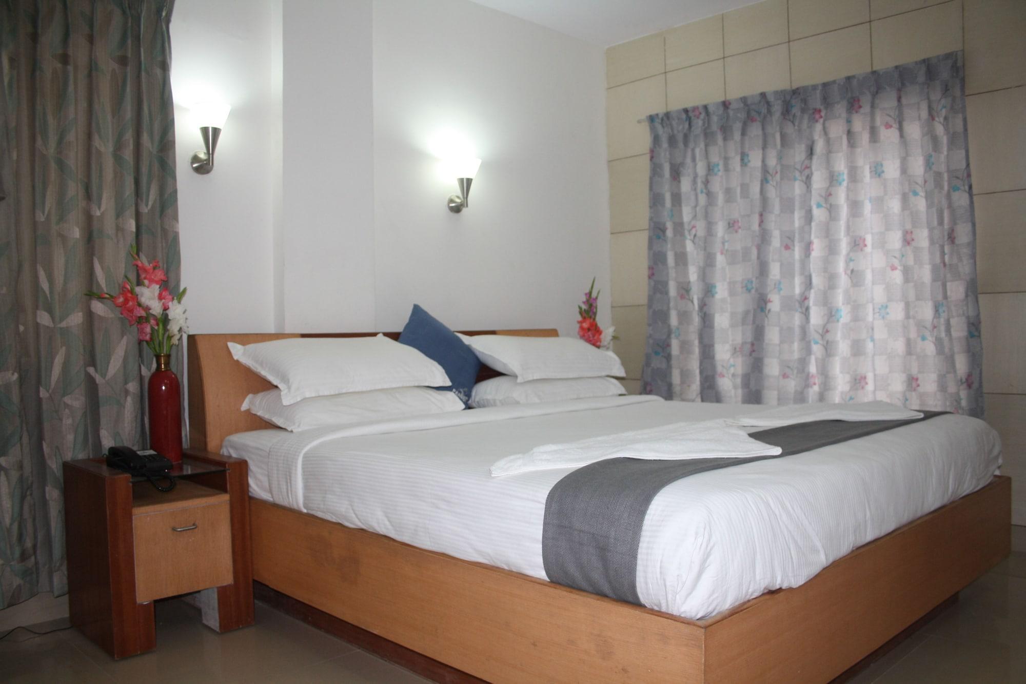 מייזור Hotel White Parrot מראה חיצוני תמונה
