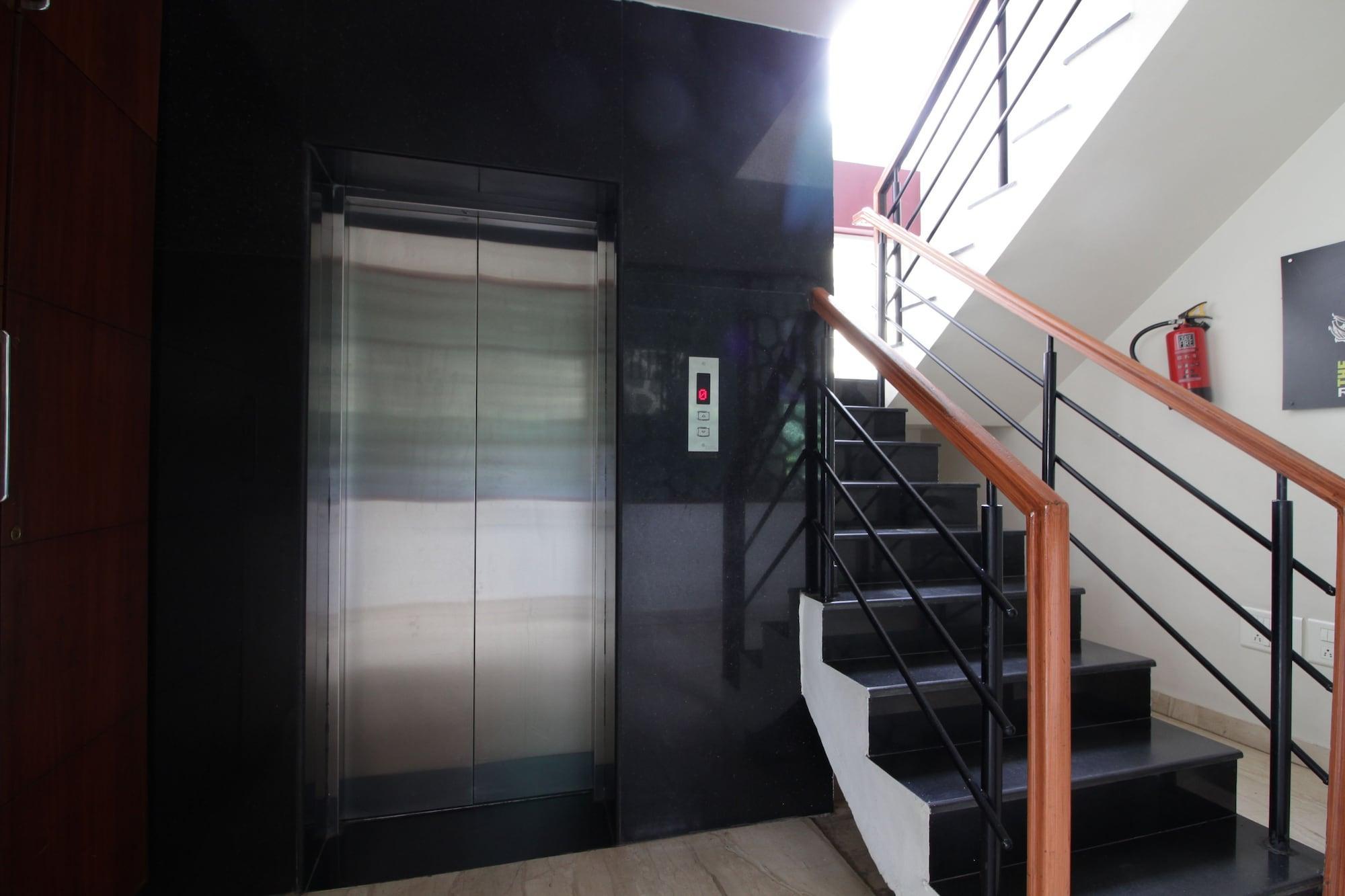 מייזור Hotel White Parrot מראה חיצוני תמונה