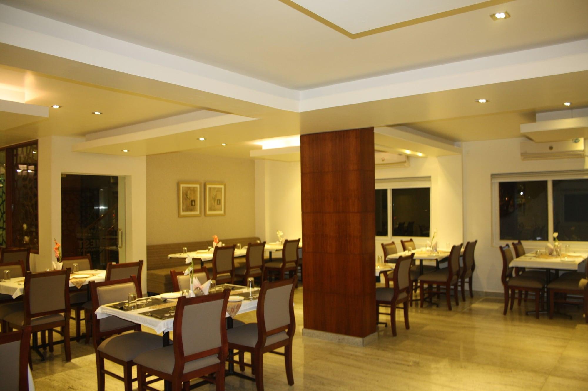 מייזור Hotel White Parrot מראה חיצוני תמונה